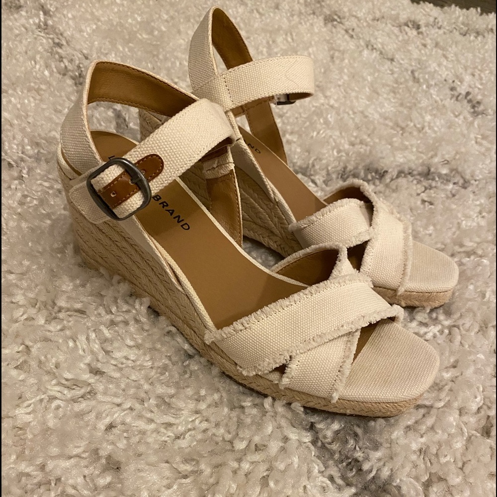 lucky brand sandal wedges white